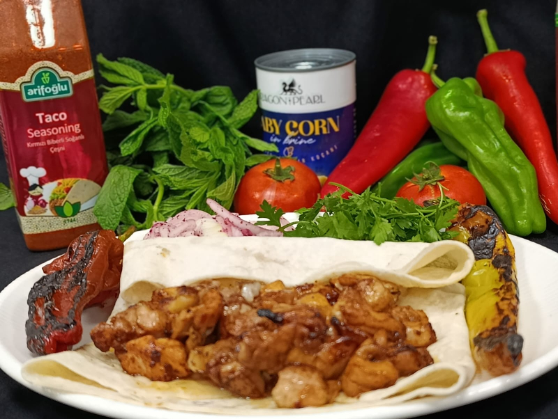 TERBİYESİZ TAM TAVUK ŞİŞ